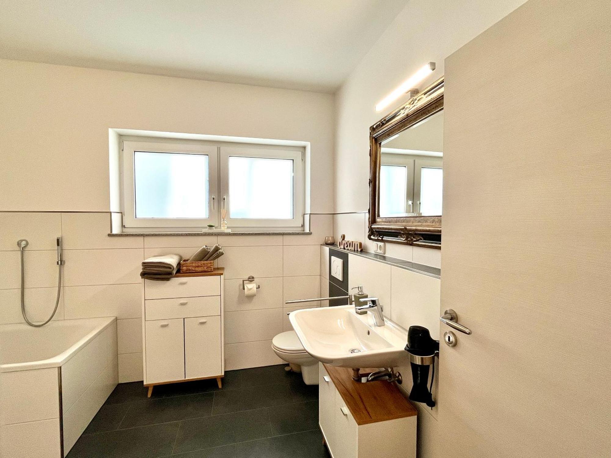 Ferienwohnung Moseltraum, 1-6 Pers, Mit 3 Schlafzimmer Und Panoramabalkon Müden Buitenkant foto