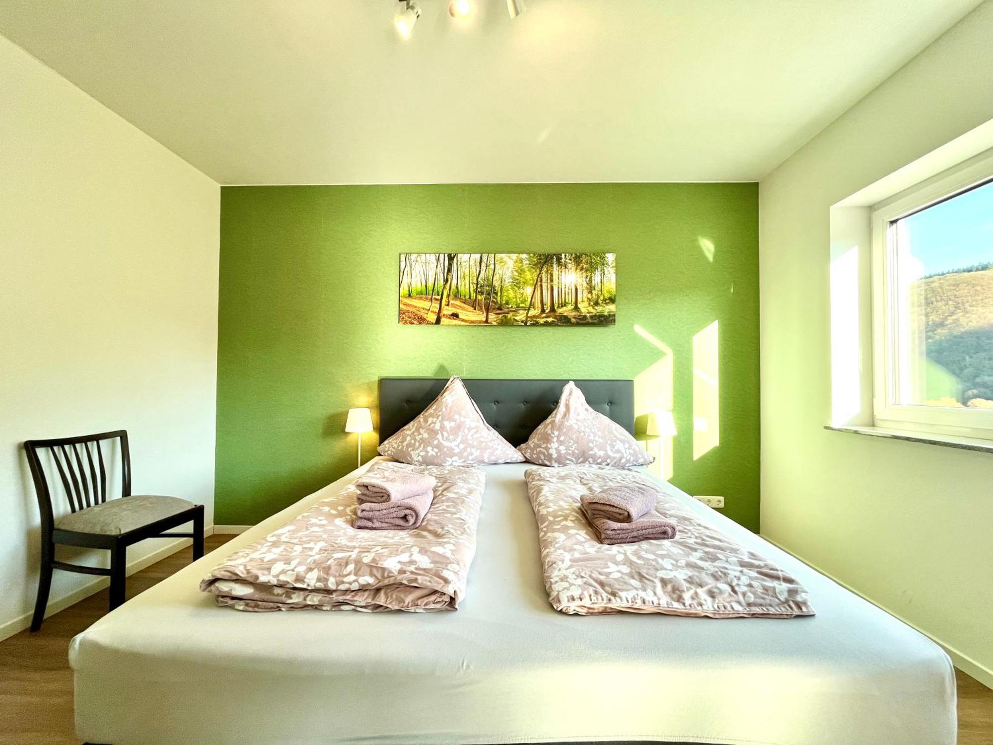Ferienwohnung Moseltraum, 1-6 Pers, Mit 3 Schlafzimmer Und Panoramabalkon Müden Buitenkant foto