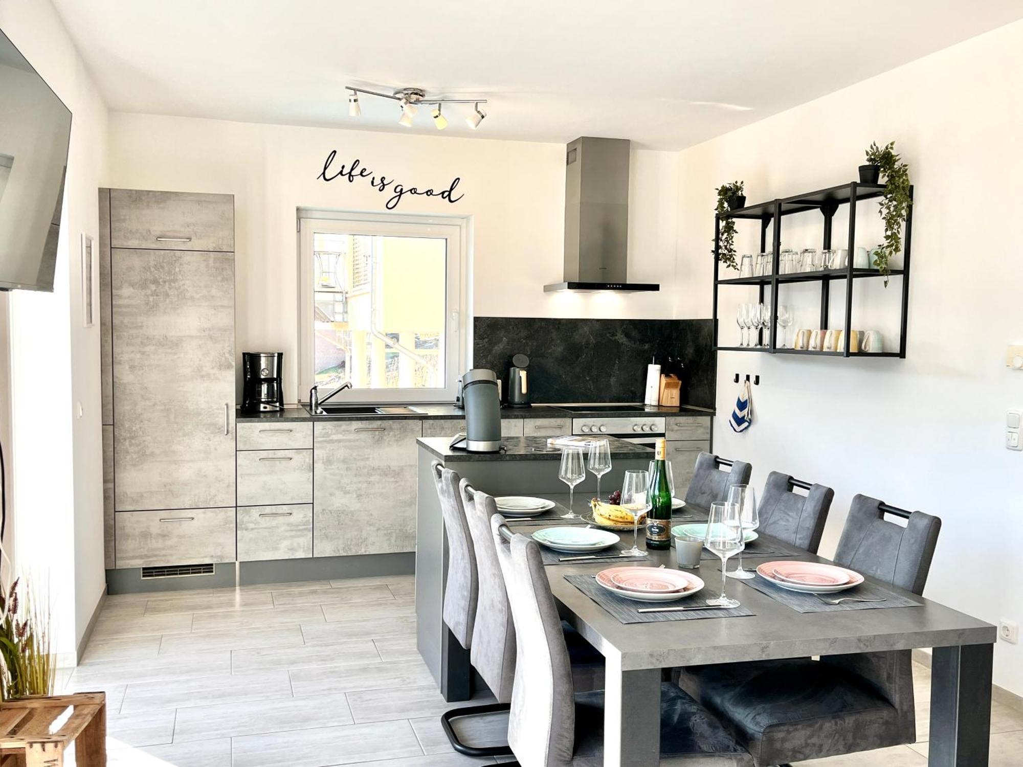Ferienwohnung Moseltraum, 1-6 Pers, Mit 3 Schlafzimmer Und Panoramabalkon Müden Buitenkant foto