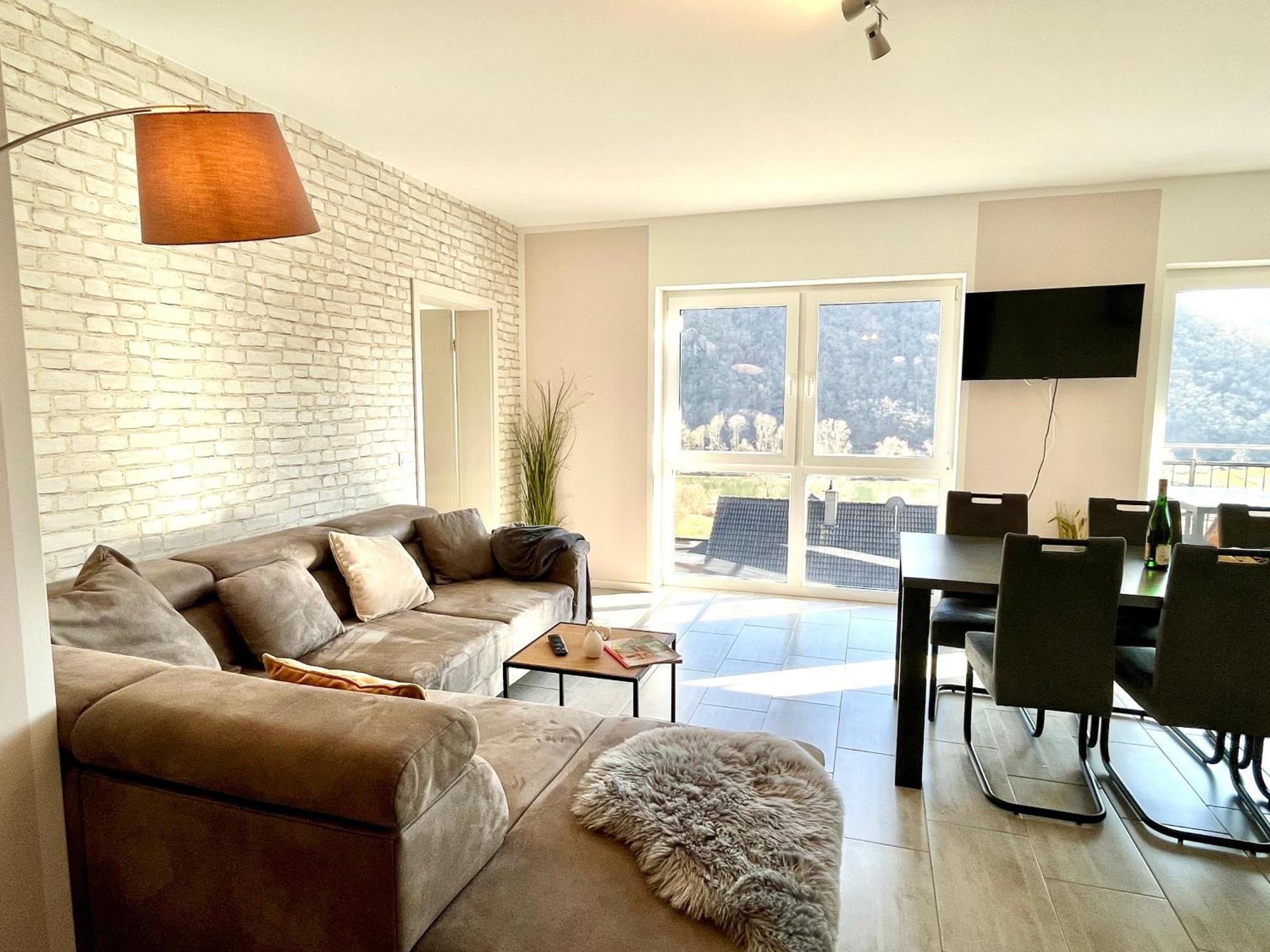 Ferienwohnung Moseltraum, 1-6 Pers, Mit 3 Schlafzimmer Und Panoramabalkon Müden Buitenkant foto